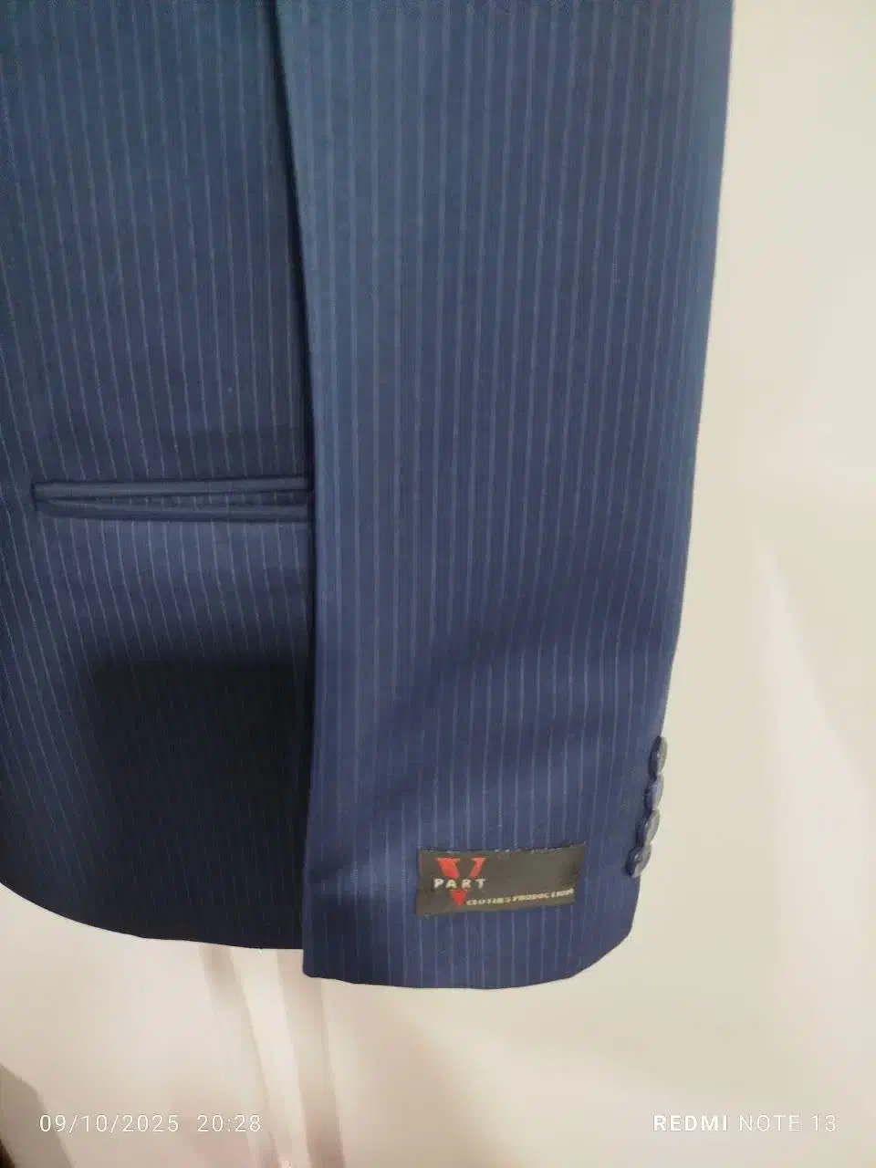 کت وشلوار نو|لباس|کنگاور, |دیوار