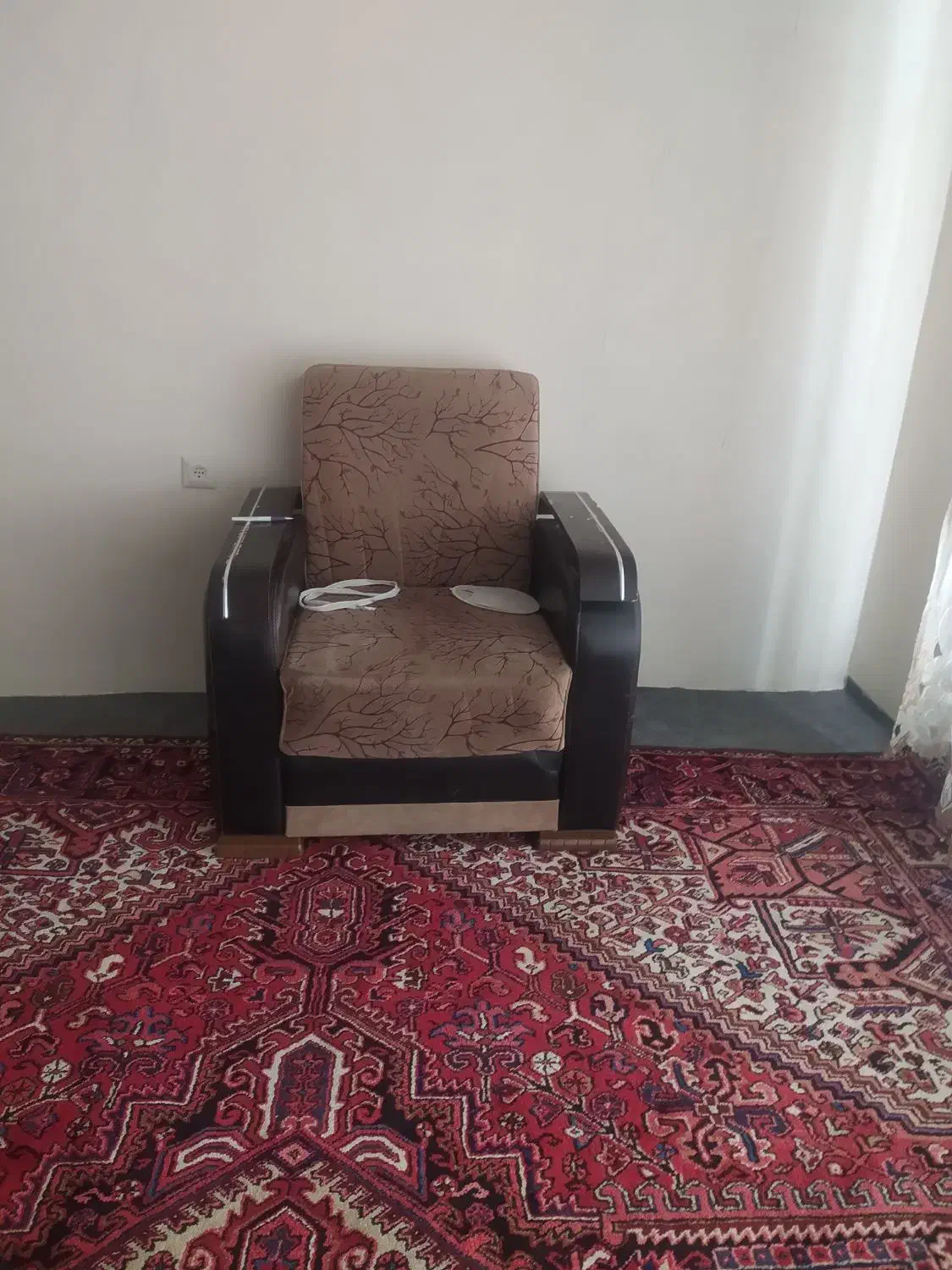 دو عدد مبل راحتی تاشو سه‌نفره ویک عدد تک نفره|مبلمان خانگی و میز عسلی|تبریز, |دیوار