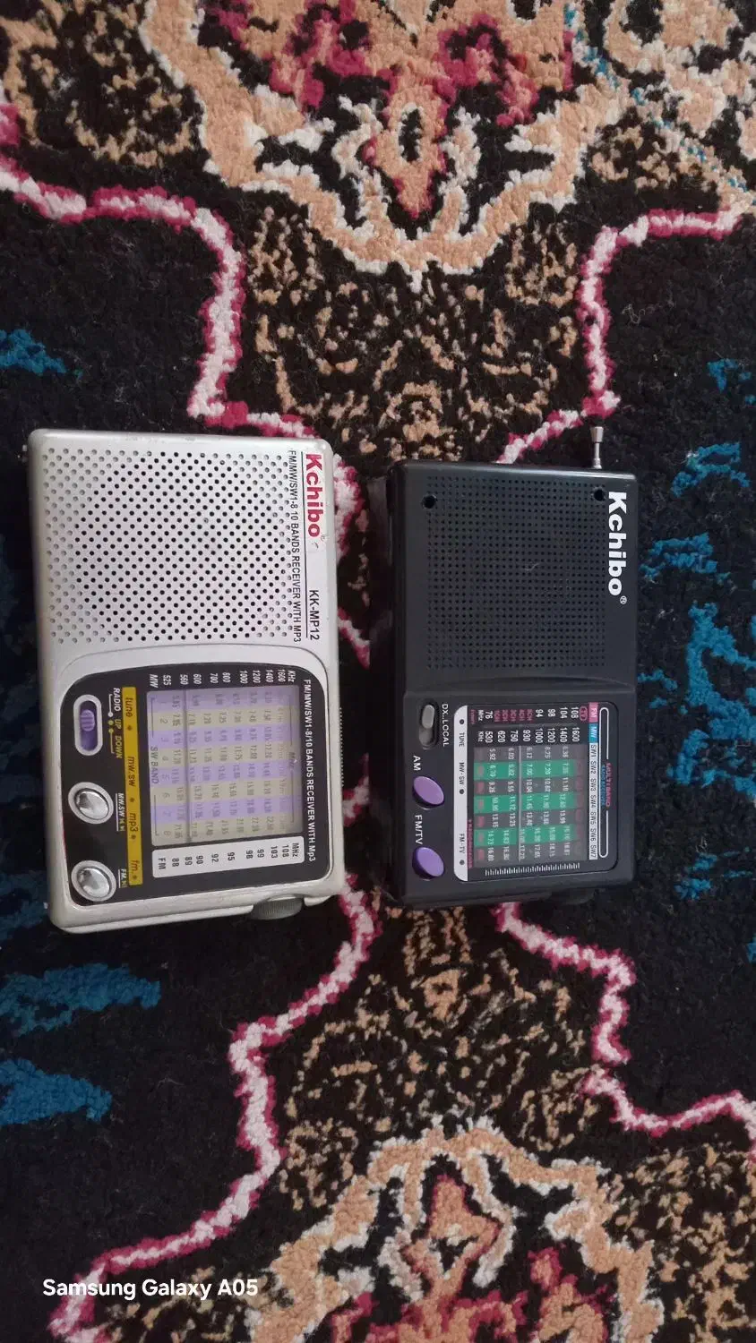 دوعدد رادیوی جیبی کوچک|سیستم صوتی خانگی|اسیر, |دیوار