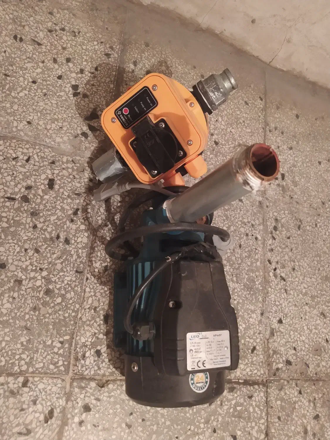 پمپ و اتومات|مصالح و تجهیزات ساختمان|قائن, |دیوار