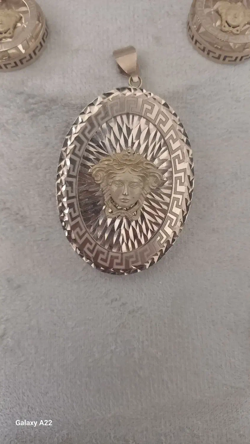 پلاک گردنبند ورساچ|جواهرات|کاشان, شهرک صنعتی جعفرآباد ۱|دیوار