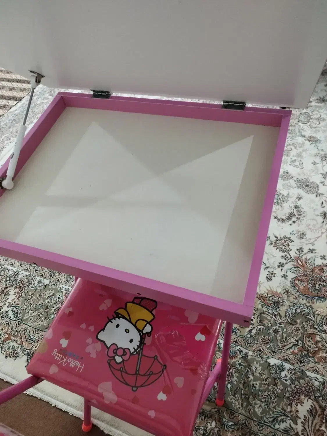 میز و صندلی|اسباب و اثاث بچه|بندرعباس, |دیوار