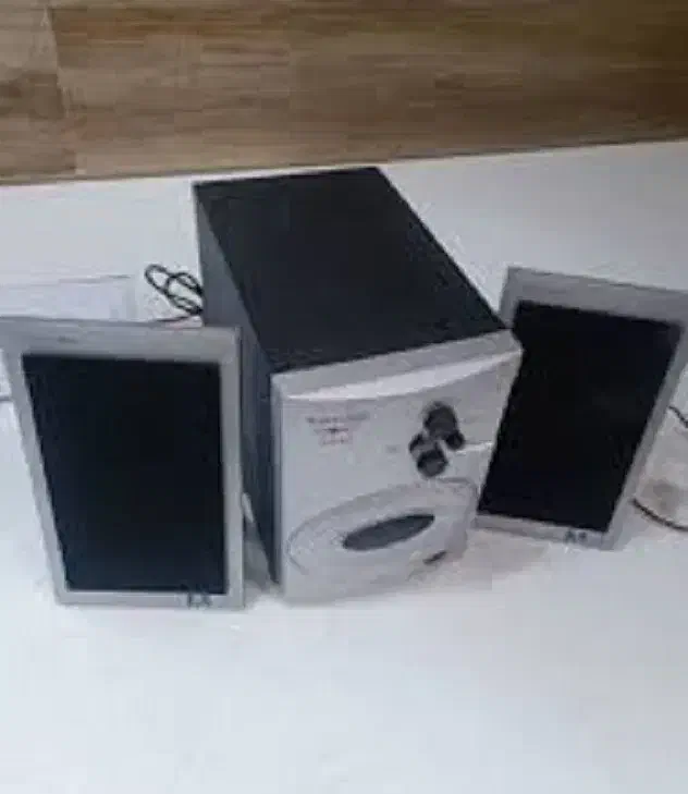 اسپیکر سه تیکه باصدای ضفاف بدون نویز صدای بلند|سیستم صوتی خانگی|اصفهان, شهید رجایی|دیوار