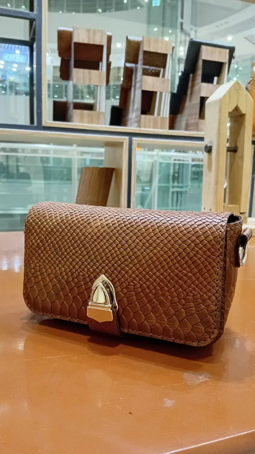 کیف دوشی زنانه|کیف، کفش، کمربند|تهران, حبیب الله|دیوار