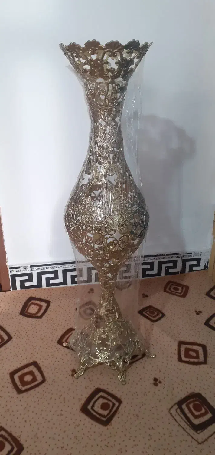 گلدان برنز و ساعت دیواری برنز|ساعت دیواری و تزئینی|نهاوند, |دیوار