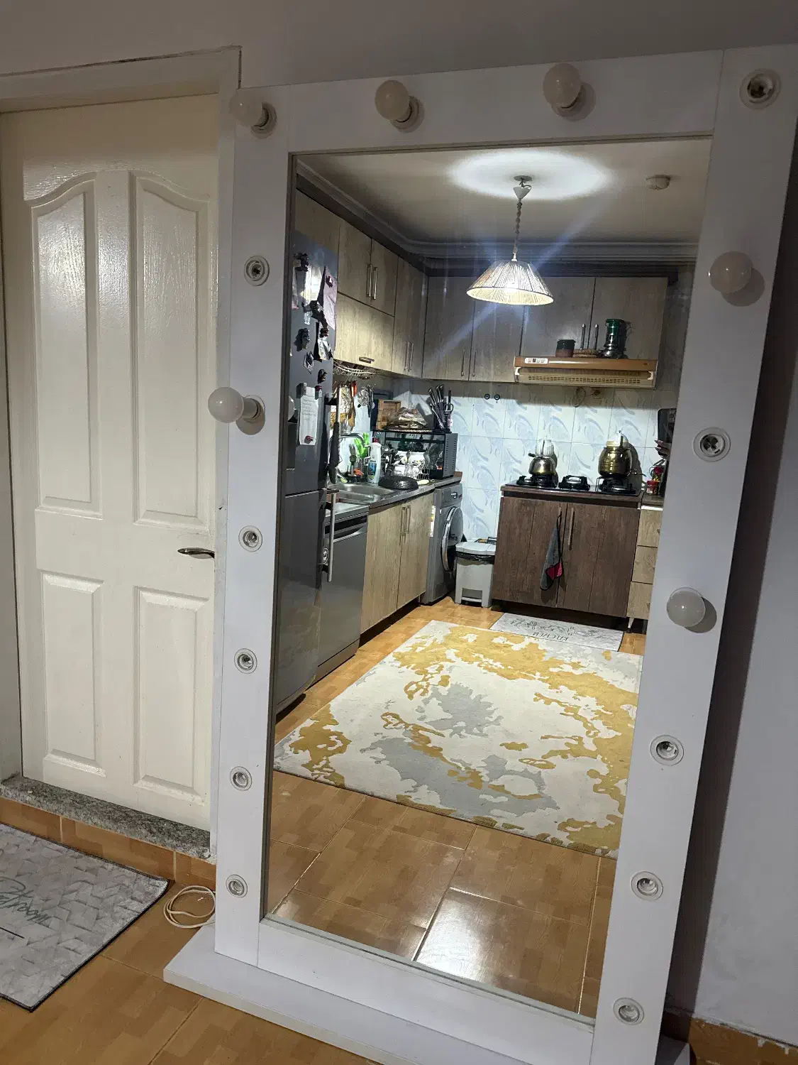 اینه قدی|آینه|رشت, لاکان شهر|دیوار