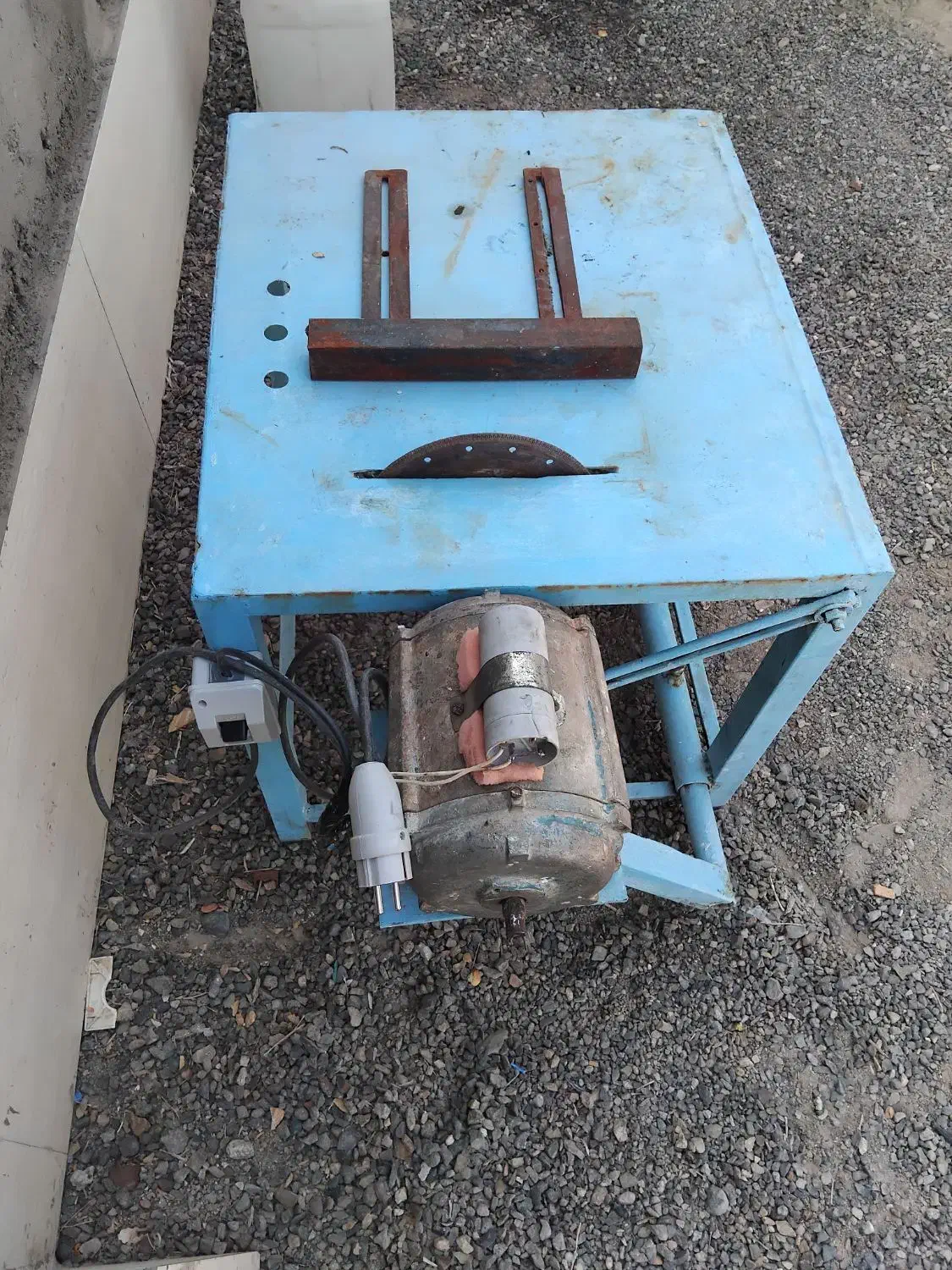 فروش دستگاه برش اجرنما وختایی|ابزارآلات|کاشان, کارگر|دیوار