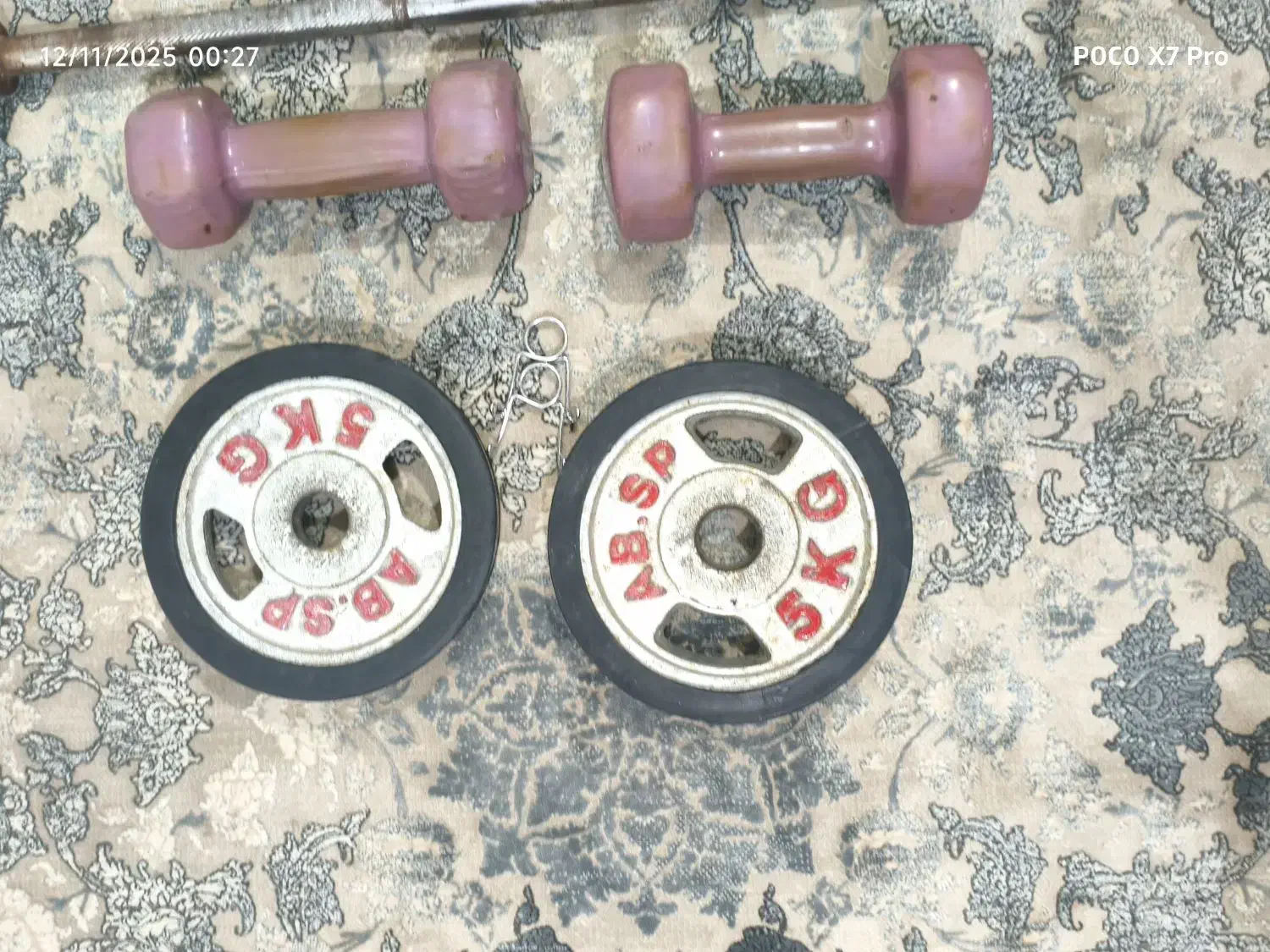 دمبل دو تا 5 کیلوی و دوتا صفحه ی 5 کیلوی وبا هالتر|تجهیزات ورزشی|اهواز, کمپلو شمالی|دیوار