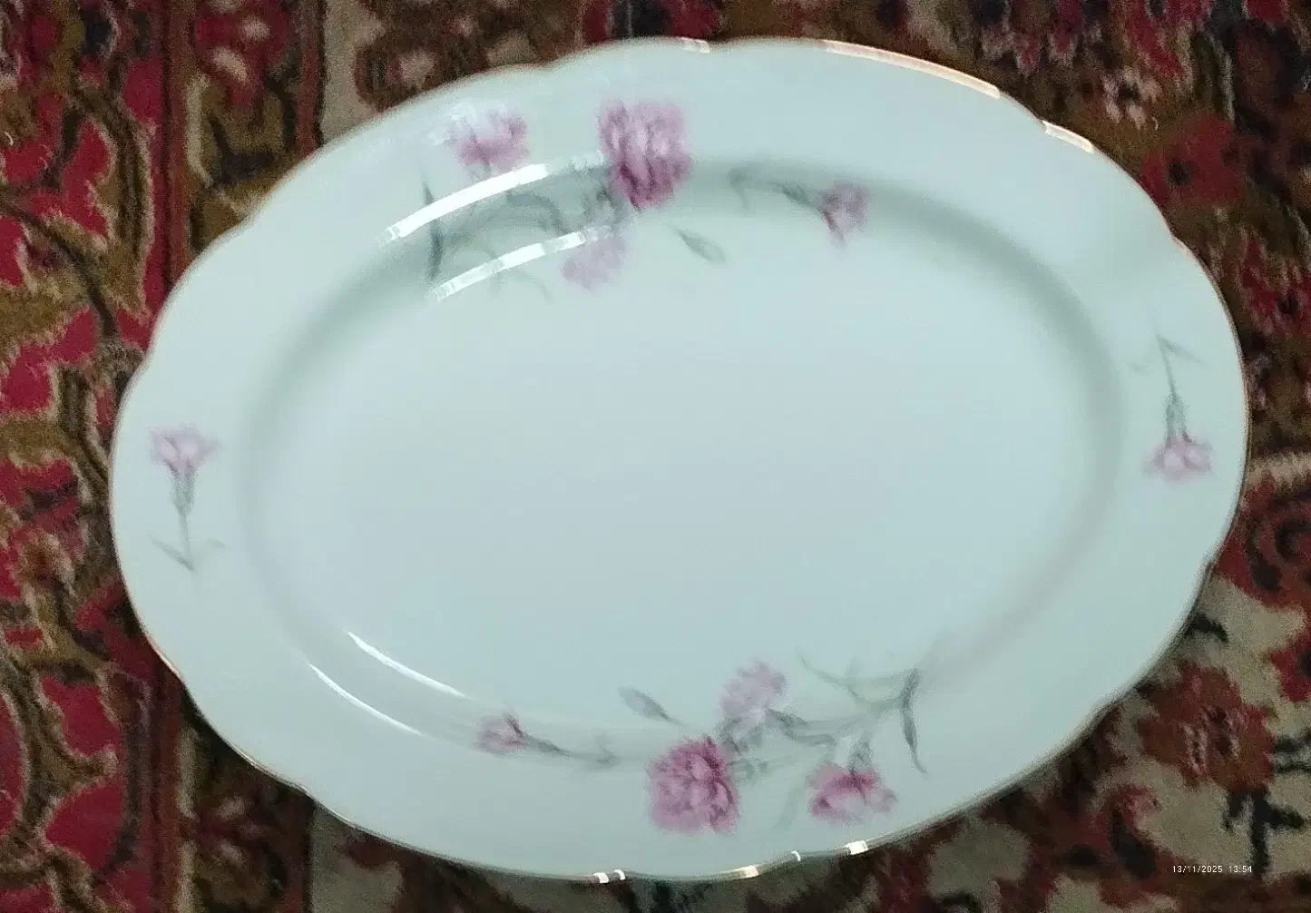 دیس گلسرخی|کلکسیون اشیاء عتیقه|رشت, پیرسرا|دیوار