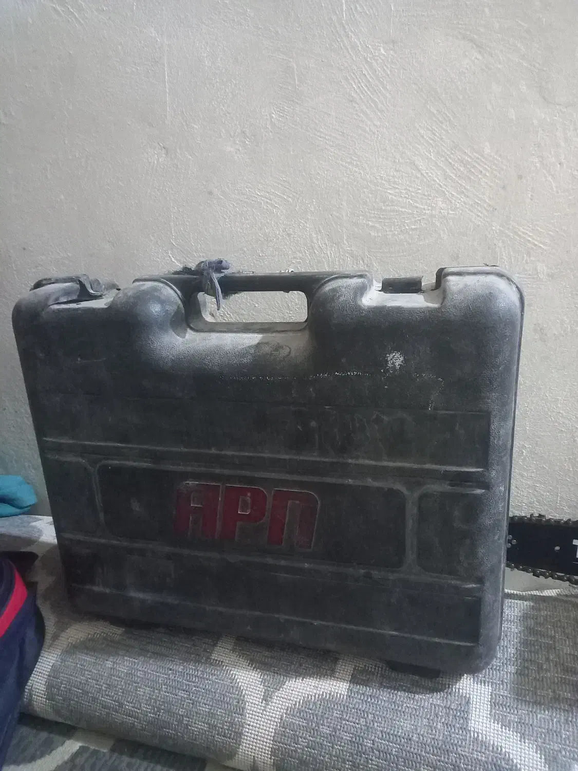 اَره ی بنزینی خیلی کم کار و هلتی و سنگ بوش|ابزارآلات|خورموج, |دیوار