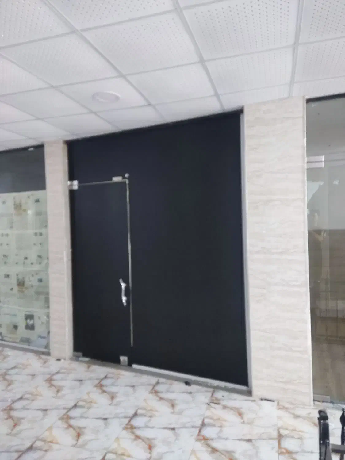 اجاره مغازه اداری/تجاری پاساژ وفایی قلب رضوانشهر|اجارهٔ مغازه و غرفه|رضوانشهر, |دیوار