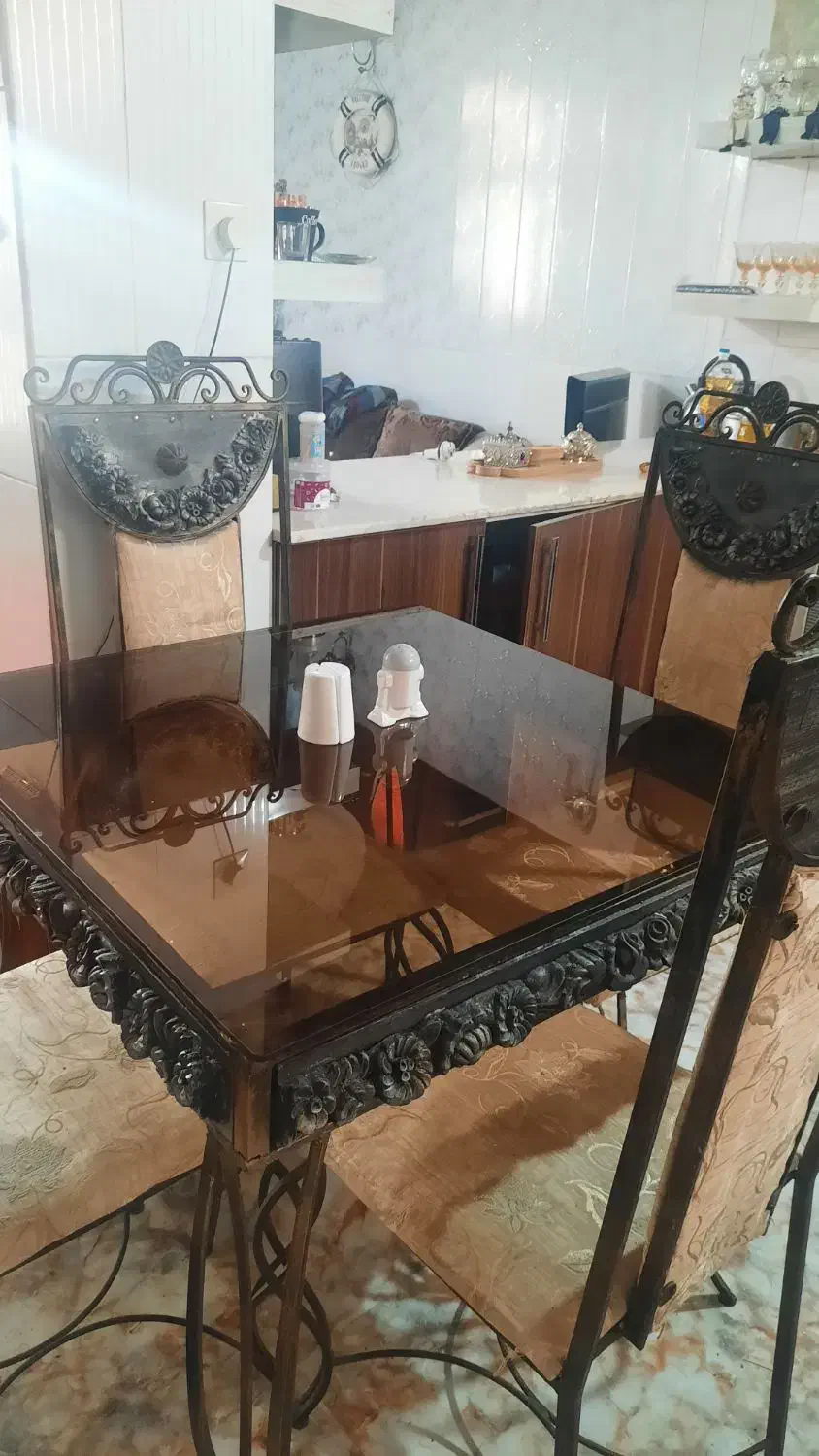 مبل چرمی ۷نفره|مبلمان خانگی و میز عسلی|خمینیشهر, |دیوار