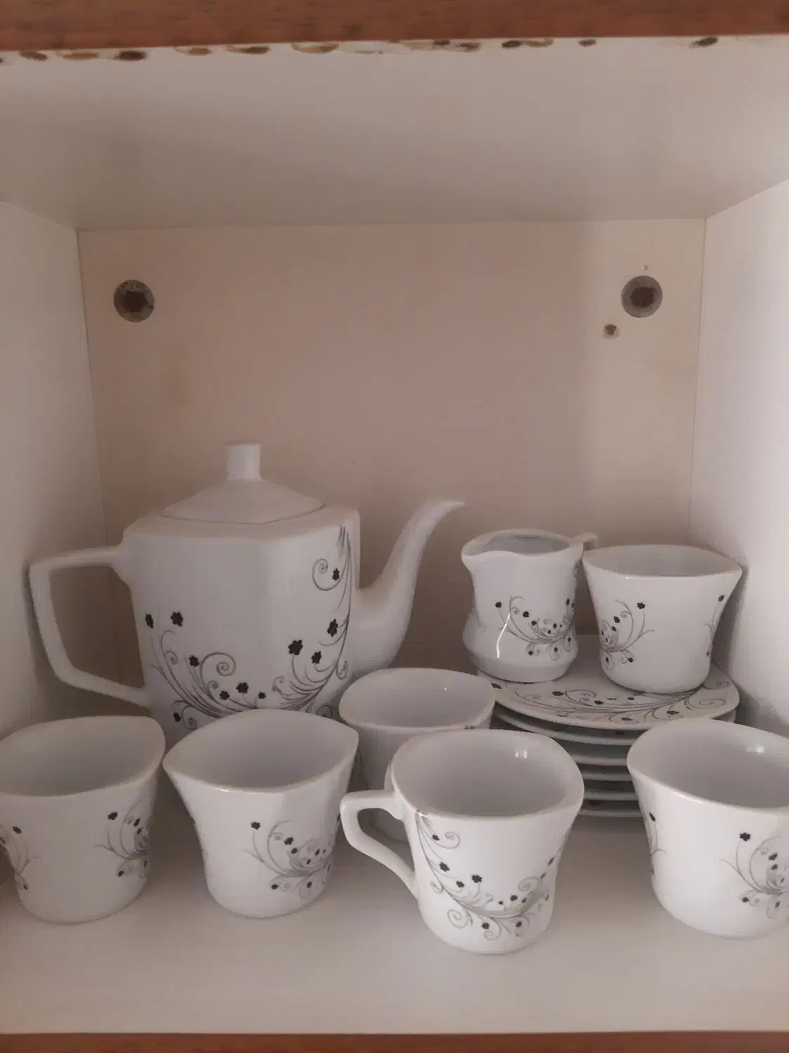 قوری فنجان و نلبعکی چینی|ظروف سرو و پذیرایی|پاکدشت, پاکدشت (مامازند)|دیوار