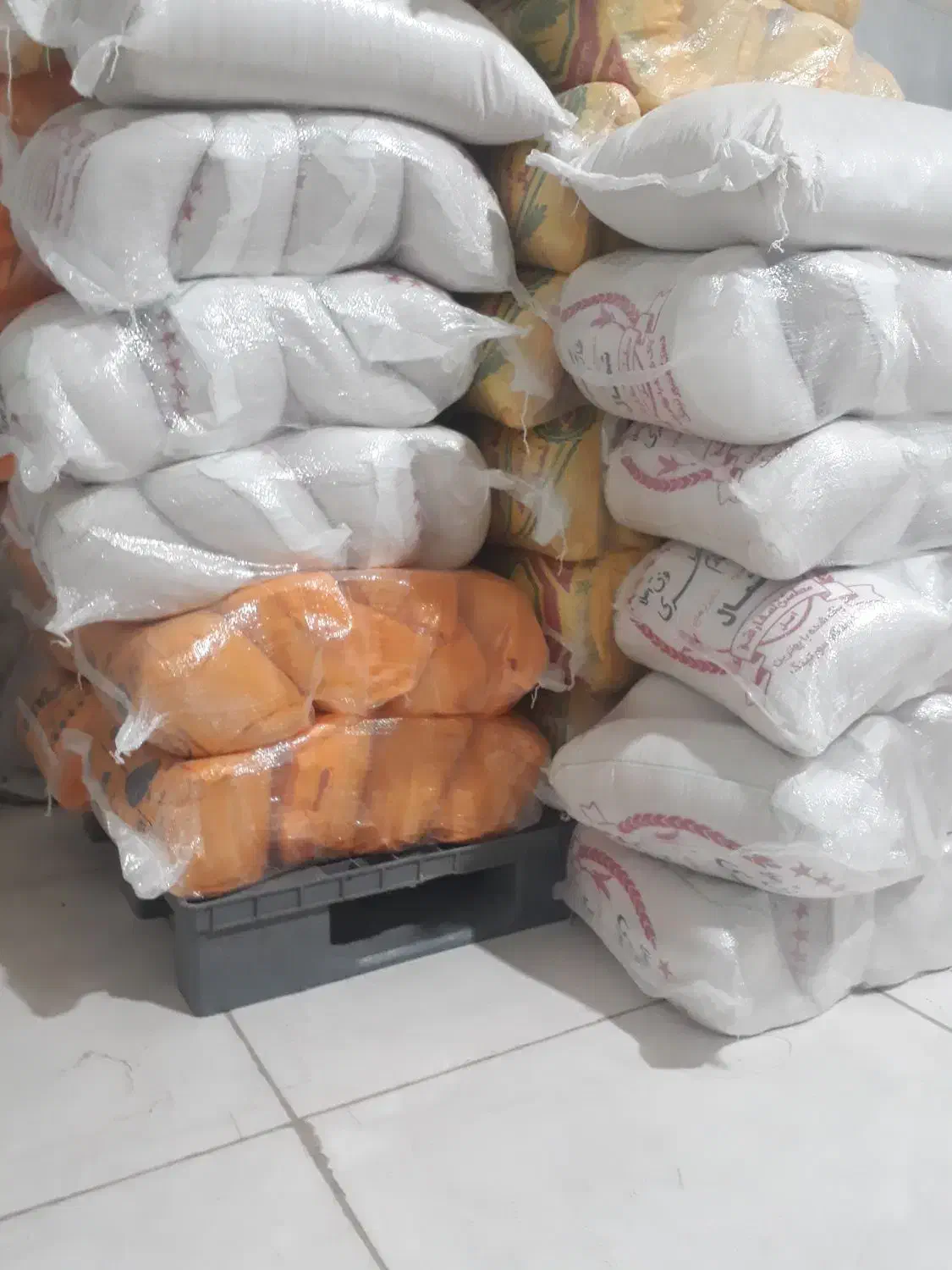 برنج ایرانی طارم سرلاشه وکامل  قیمت مناسب|خوردنی و آشامیدنی|بیرجند, |دیوار