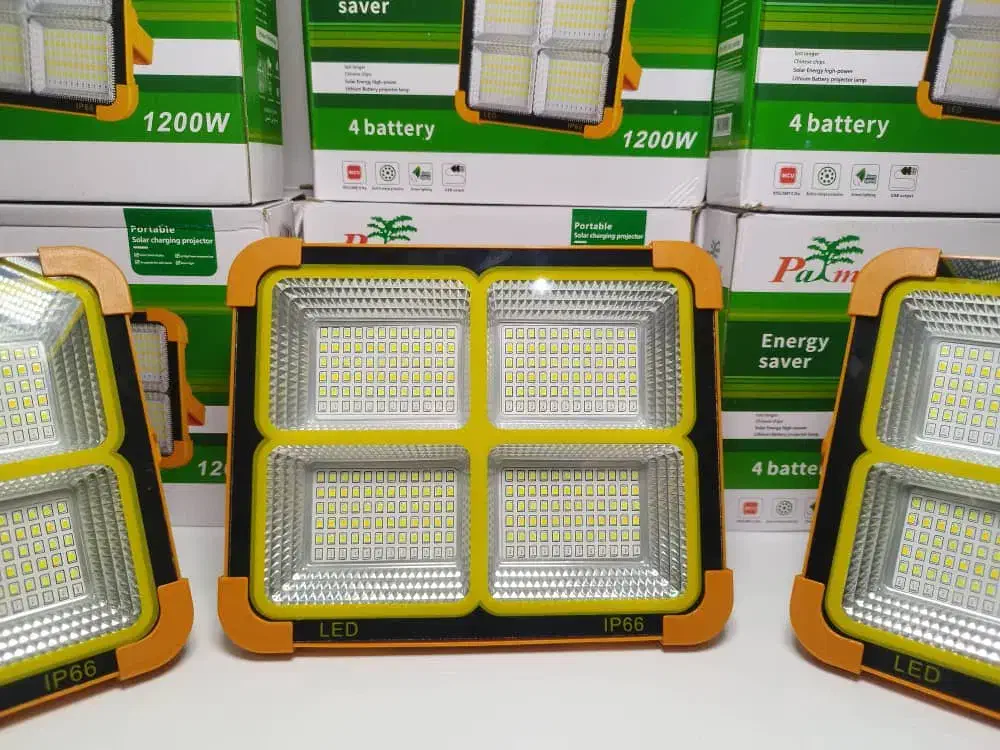 پرژکتور LED برند PAMA پنل خورشیدی 1200 وات|لامپ و چراغ|قم, میدان نو|دیوار