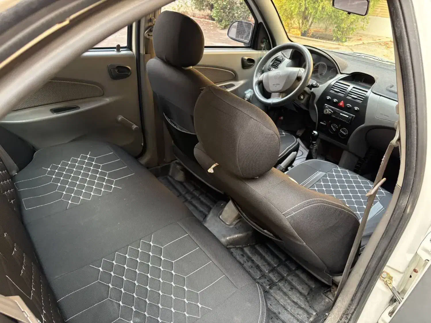 تیبا صندوقدار ۹۵|خودرو سواری و وانت|اصفهان, برازنده|دیوار