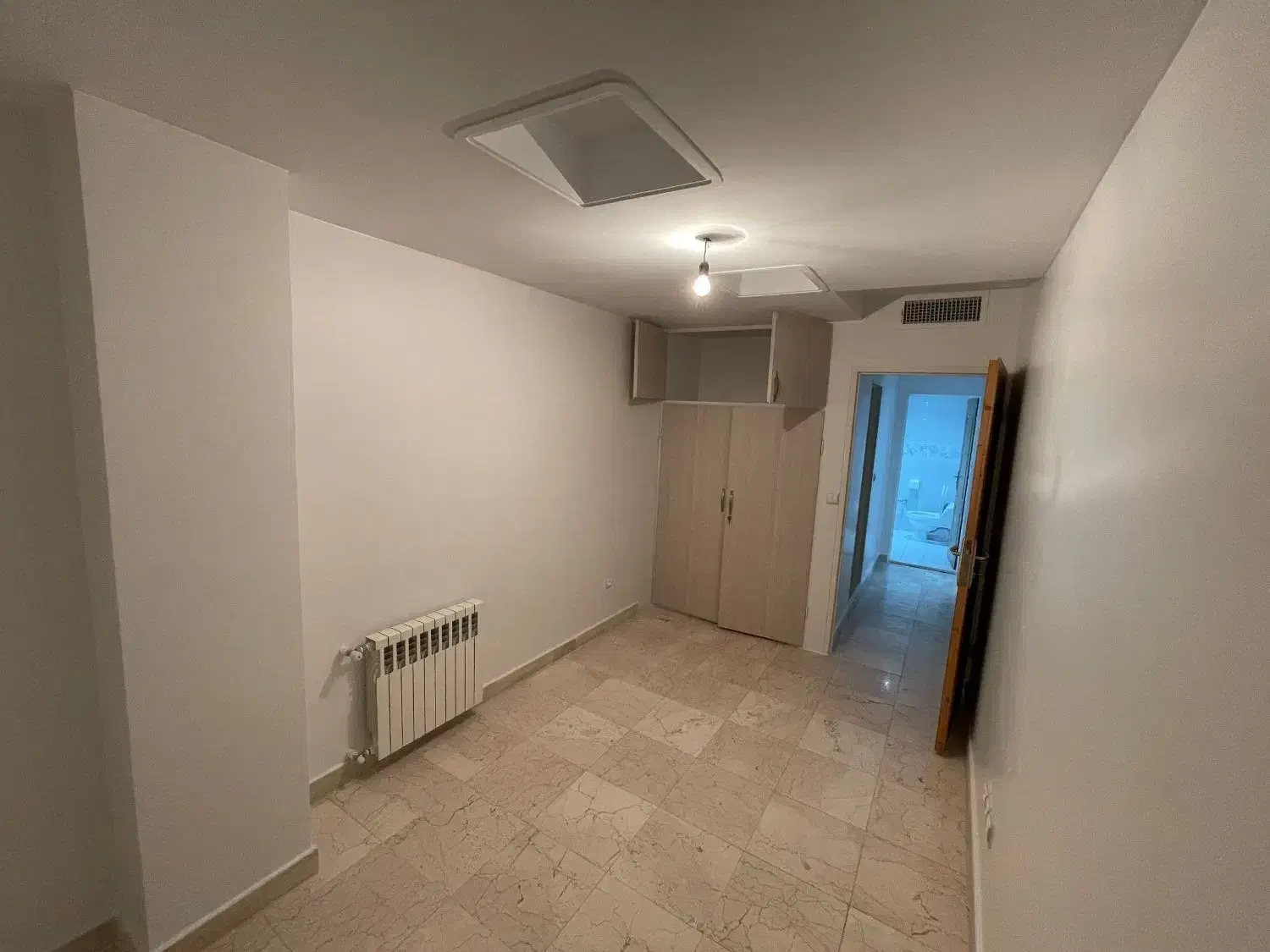 136 متر تکواحدی. چهارباغ. قابل تبدیل