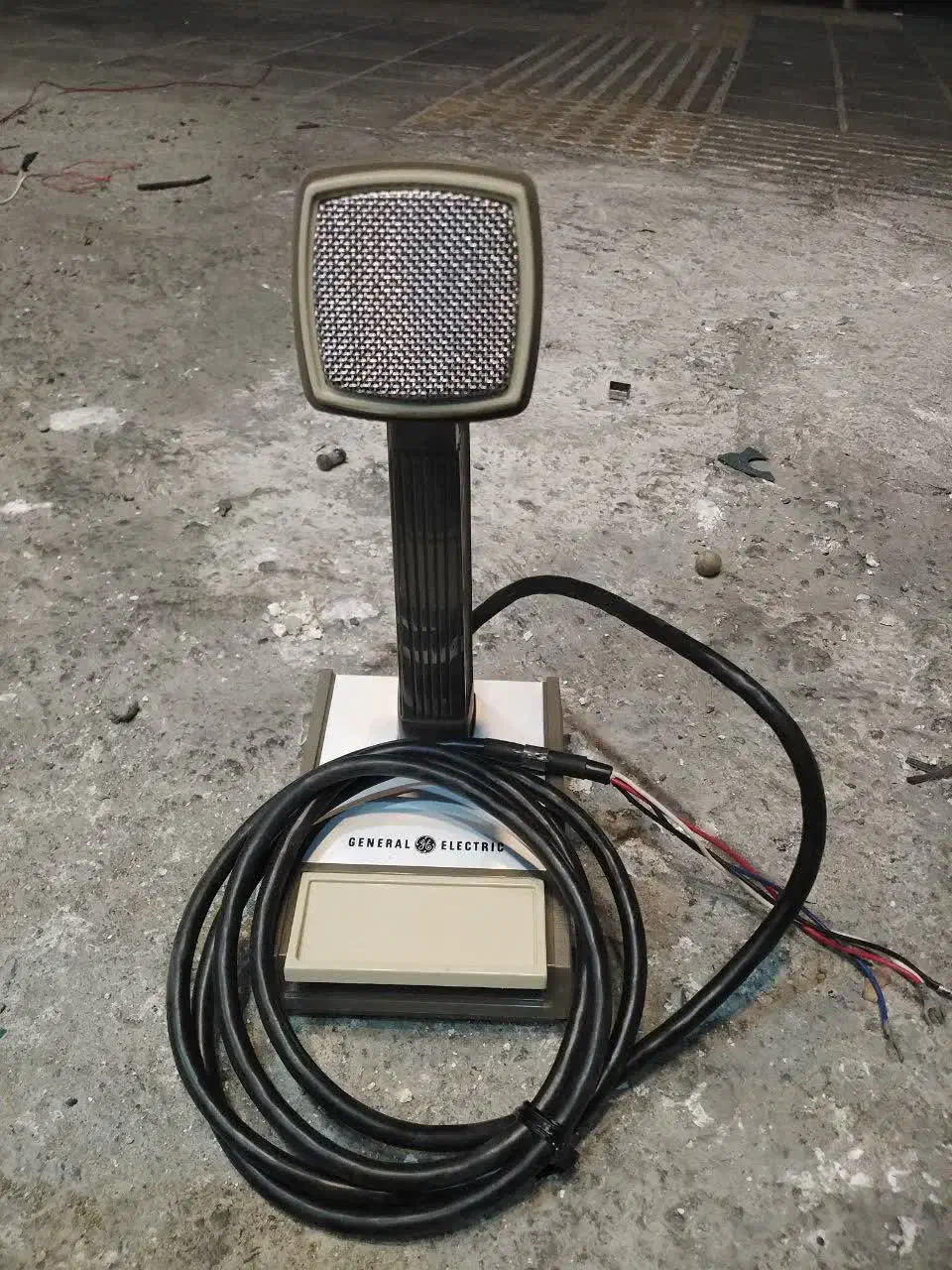 میکروفن کلکسیونی خلبانی|کلکسیون و سرگرمی|تهران, آهنگران (سراسیاب دولاب)|دیوار