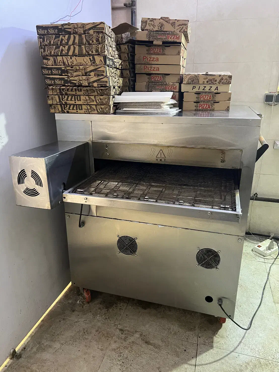 فر پیتزا ریلی دهنه ۷۰|کافی‌شاپ و رستوران|بهار, |دیوار