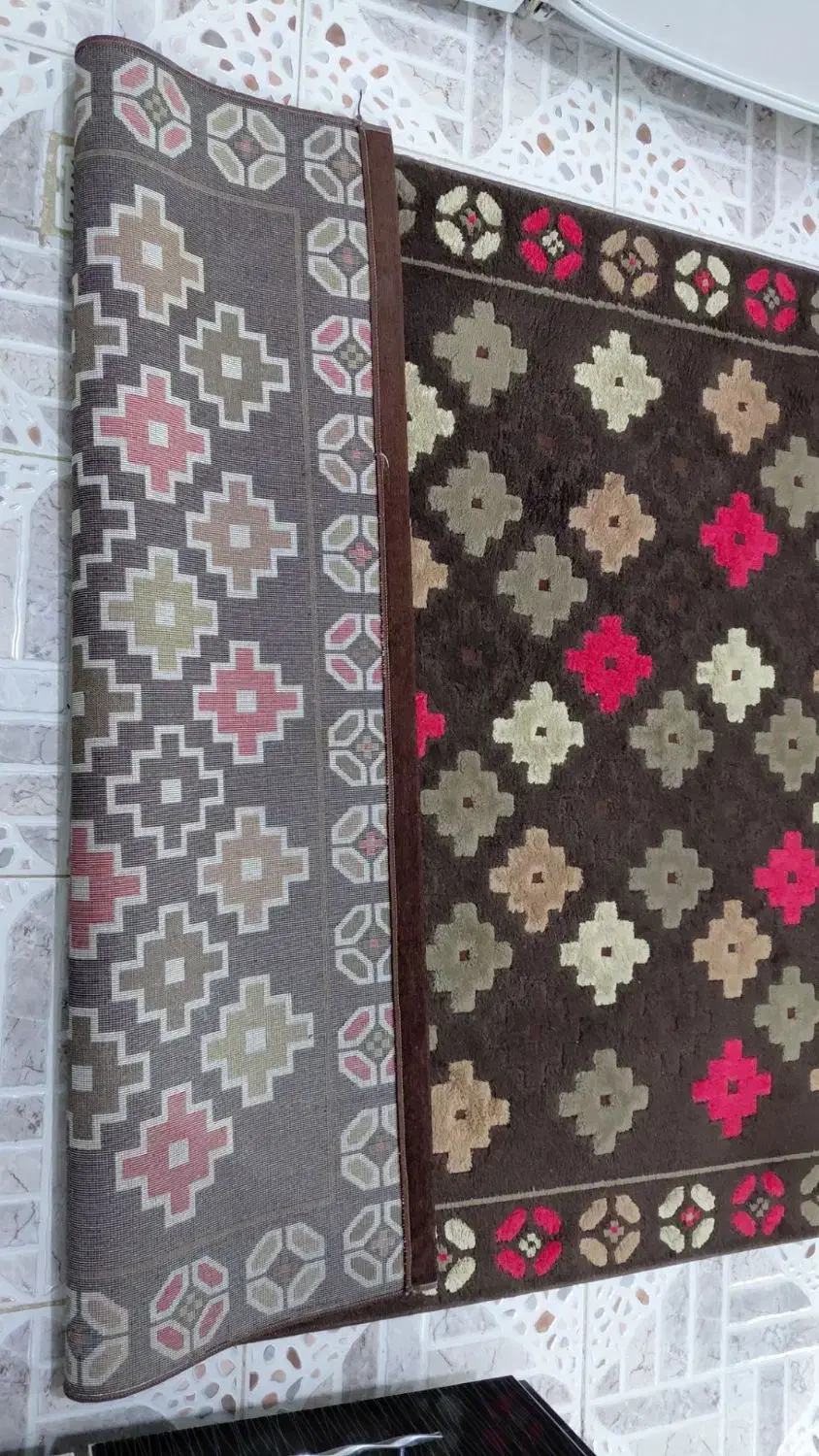 گلیم فرش گل برجسته ۴ متری|گلیم، جاجیم، گبه|خرم‌آباد, |دیوار