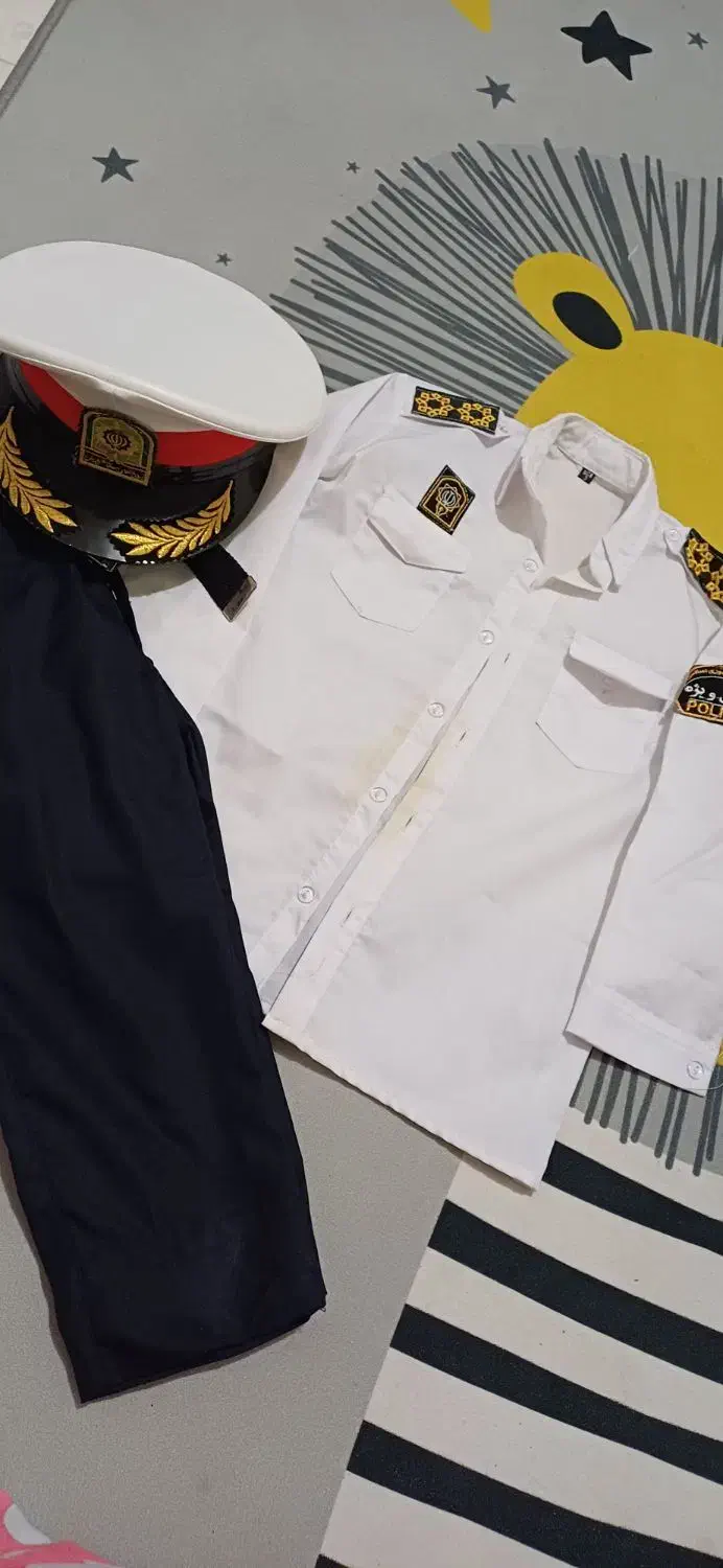 یه سری لباس بچه گانه سالم و تمیز|کفش و لباس بچه|قم, چهل درخت|دیوار