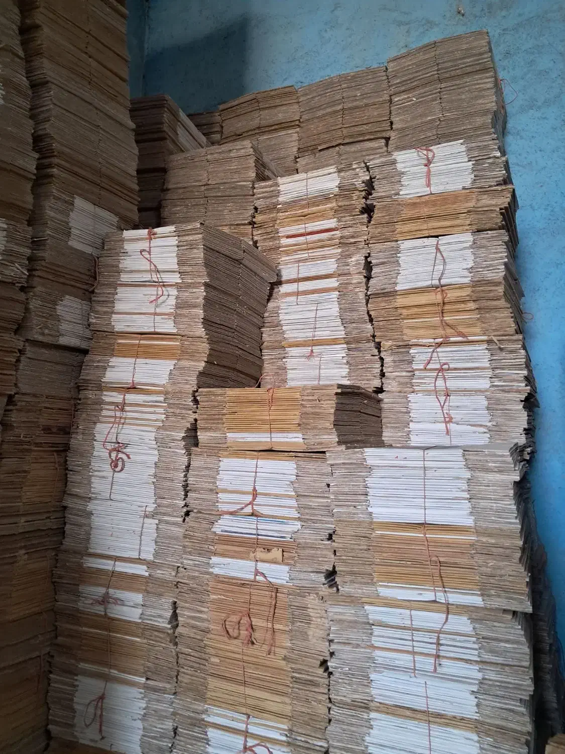 فروش انواع کارتن|عمده‌فروشی|اسلام‌شهر, شهرک امام حسین (میان آباد)|دیوار