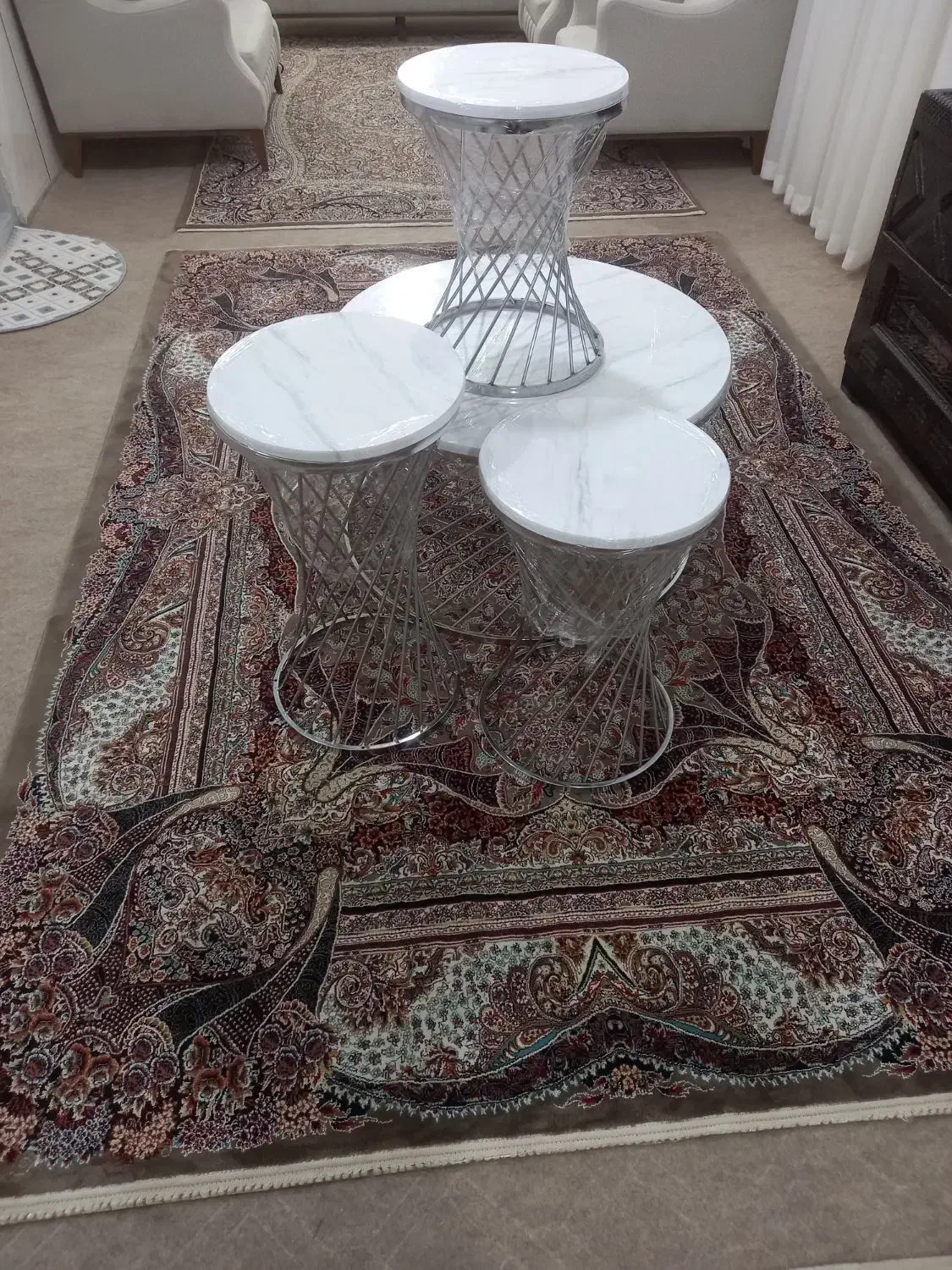 جلو مبلی و میز عسلی|مبلمان خانگی و میز عسلی|ابهر, |دیوار