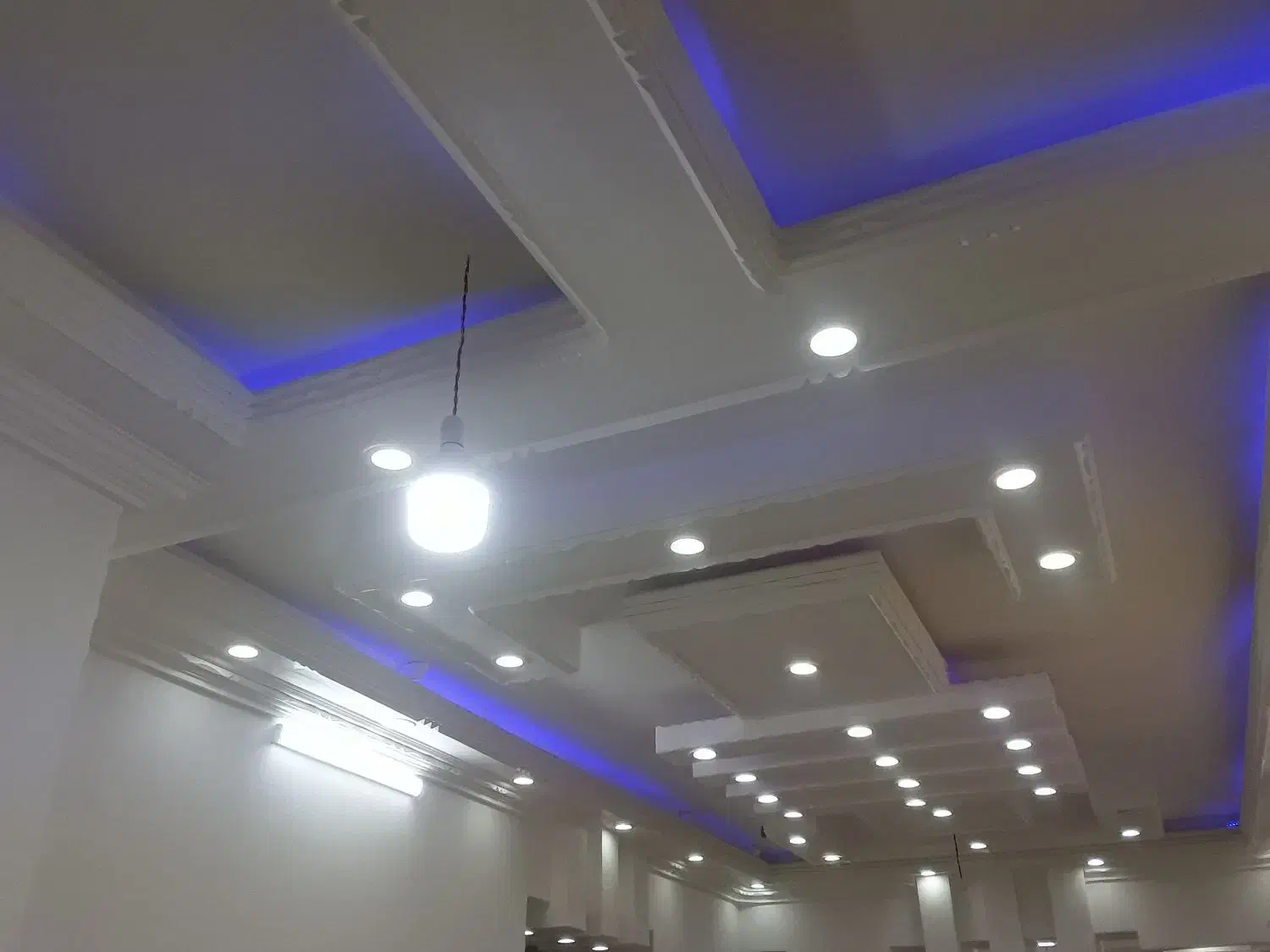 برق کشی و لوله کشی ساختمان پذیرفته میشود|خدمات پیشه و مهارت|ایرانشهر, |دیوار