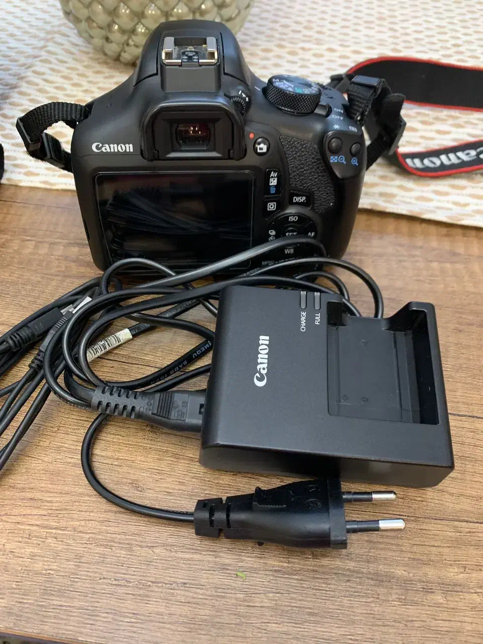 دوربین کنون 1300D|دوربین عکاسی و فیلمبرداری|رشت, شالکو|دیوار