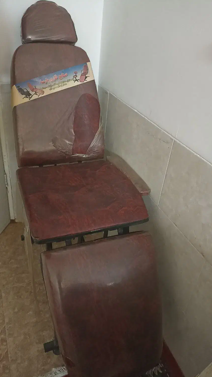 صندلی آرایشگاه در حد نو۱۵۰۰|آرایشگاه و سالن‌های زیبایی|یزد, |دیوار