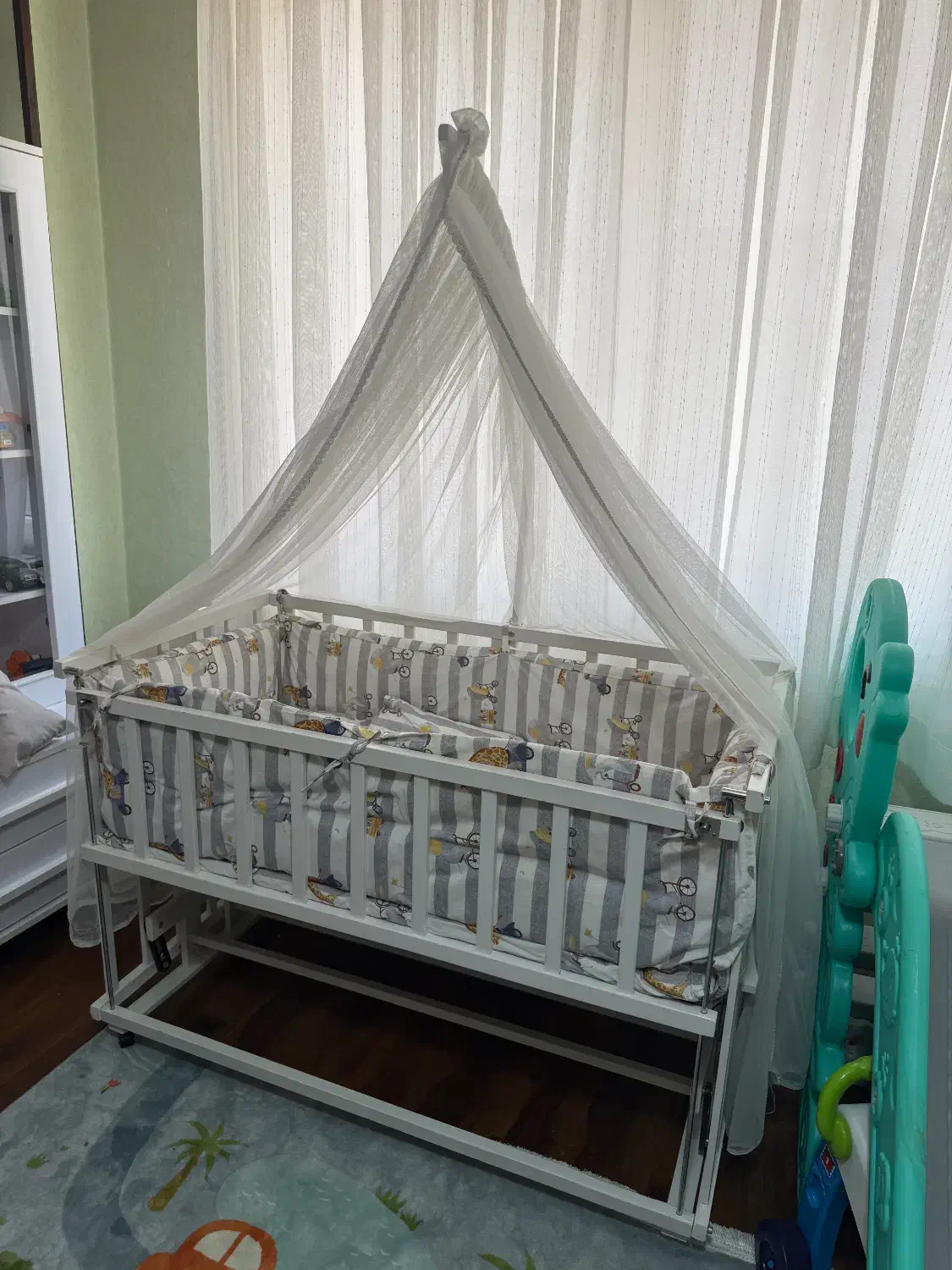 تخت/گهواره کنار مادر تمام چوبی|تخت و صندلی بچه|شیراز, تاچارا|دیوار