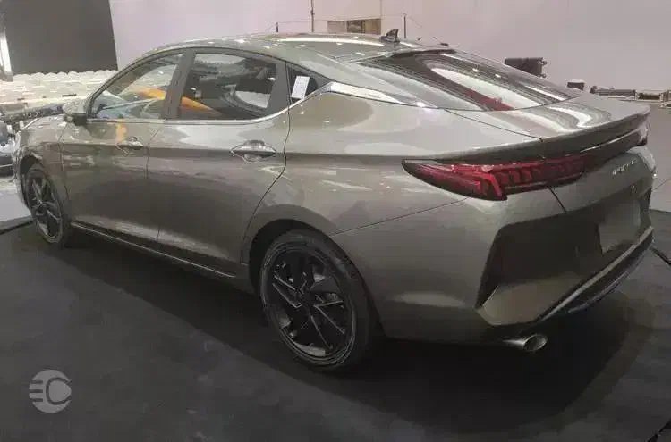 KMC J7 مدل 1404|خودرو سواری و وانت|تهران, ولنجک|دیوار