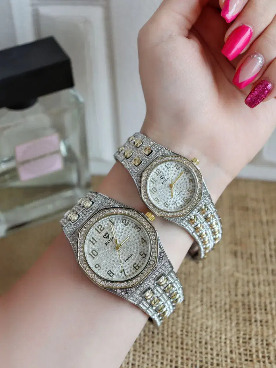 ساعت ست فول نگین فلزی مجلسی/×کد۴۰۰۹|ساعت|اصفهان, قلعه طبره|دیوار