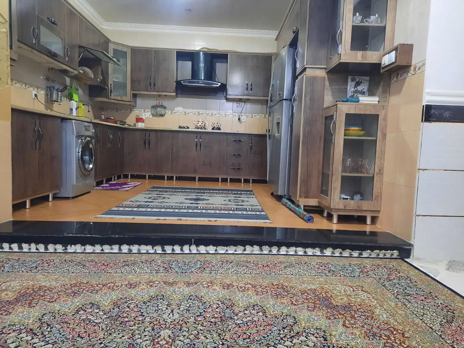 اجاره ویلای مستقل پارکینگ روزانه تمام وقت پاره وقت|اجارهٔ کوتاهمدت آپارتمان و سوئیت|جیرفت, |دیوار