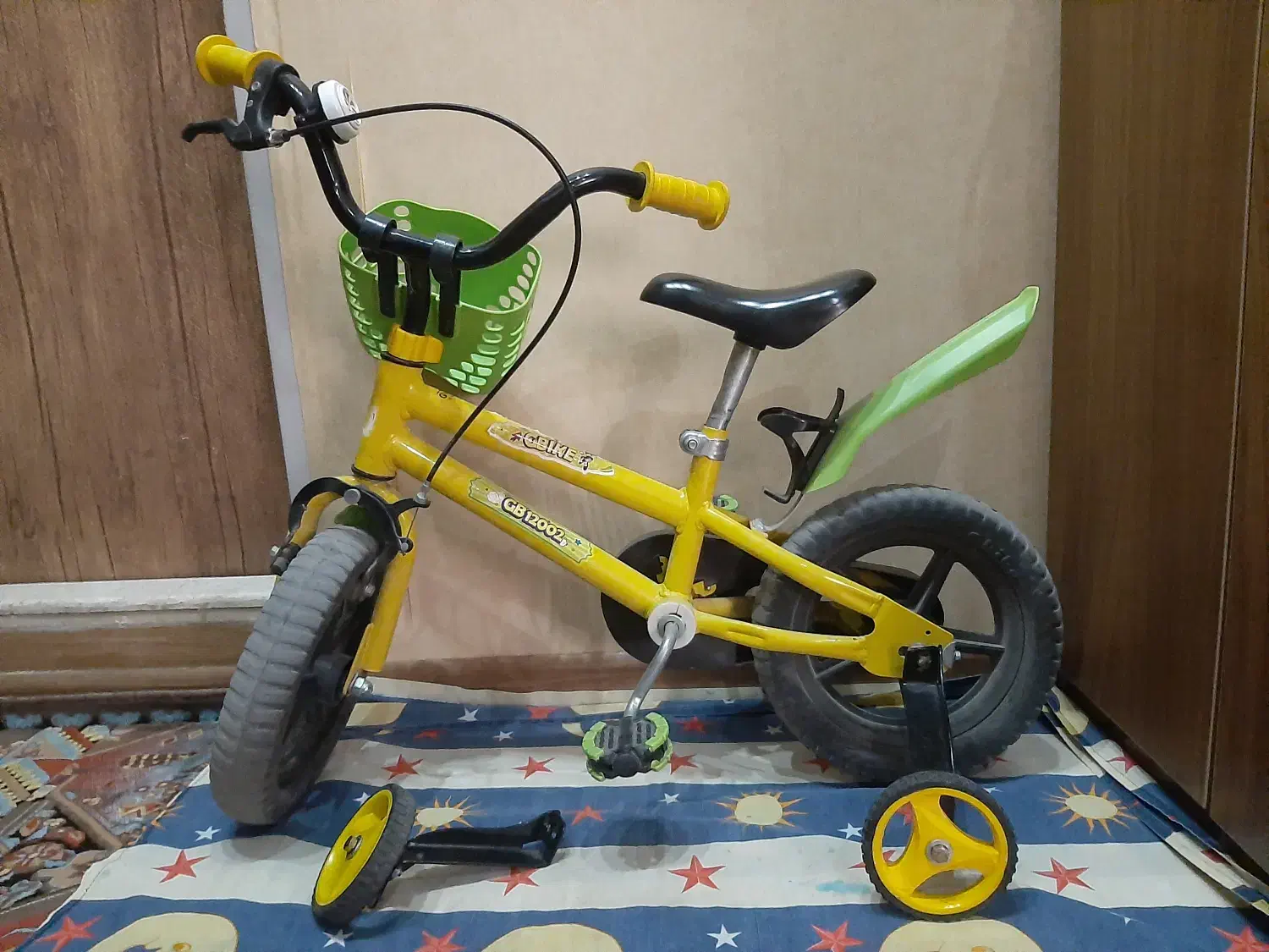 دوچرخه کودک|دوچرخه، اسکیت، اسکوتر|اندیشه, اندیشه فاز ۳|دیوار