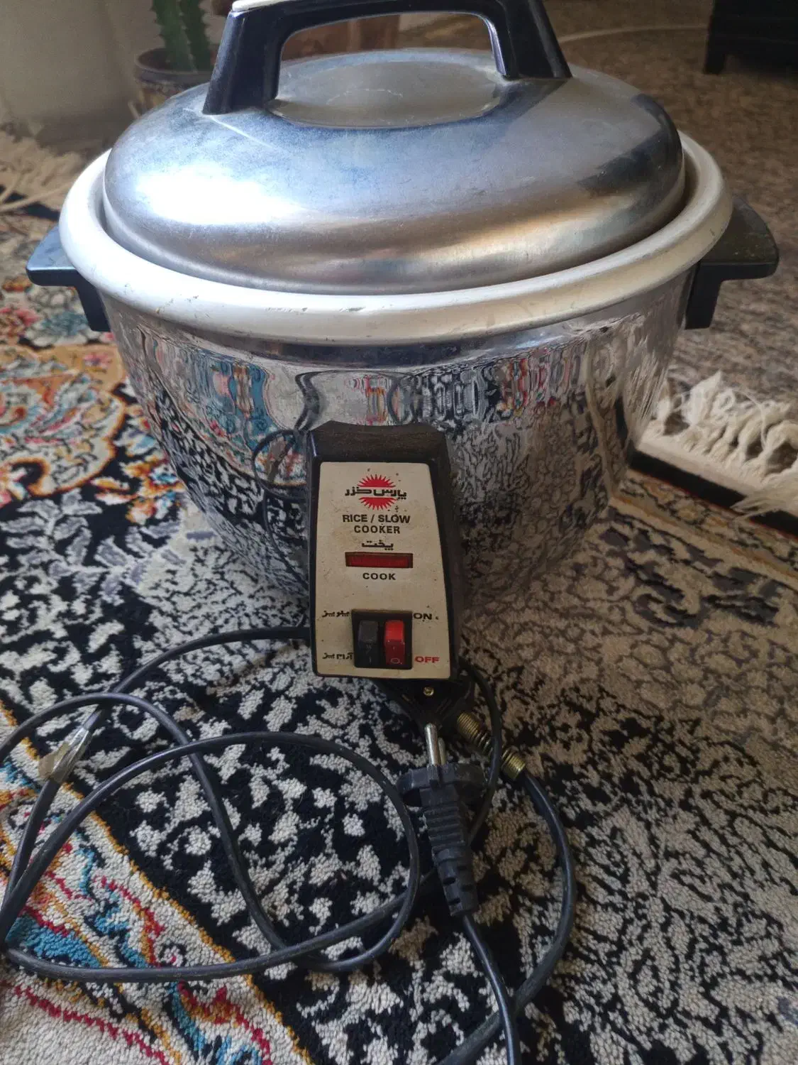 پلوپزوآرام پز|ظروف پخت‌وپز|مسجد سلیمان, |دیوار