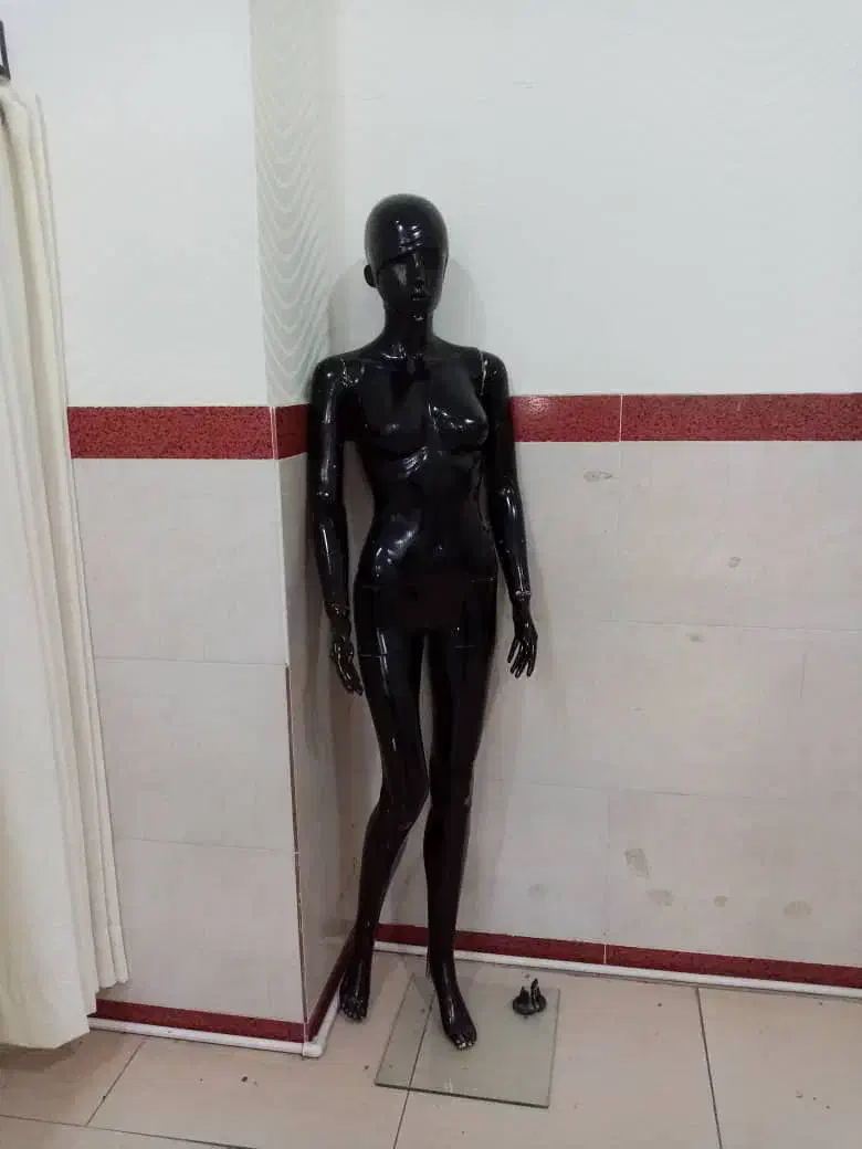مانکن تمام قد زنانه|فروشگاه و مغازه|ارومیه, |دیوار