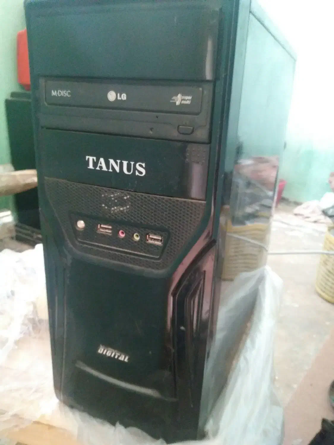 کیس کامپیوتر|رایانه رومیزی|برخوار, |دیوار