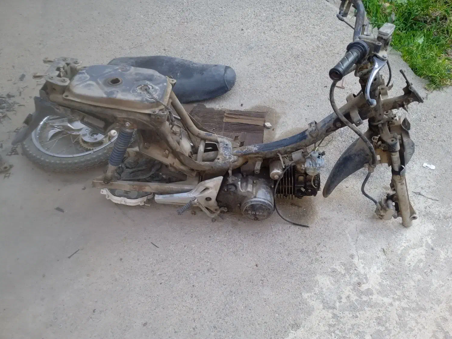 موتور بی کلاج مدل 86|موتورسیکلت|گنبد کاووس, |دیوار