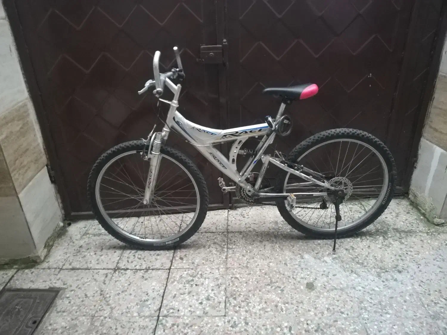 دوچرخه 26|دوچرخه، اسکیت، اسکوتر|رشت, آب و برق|دیوار