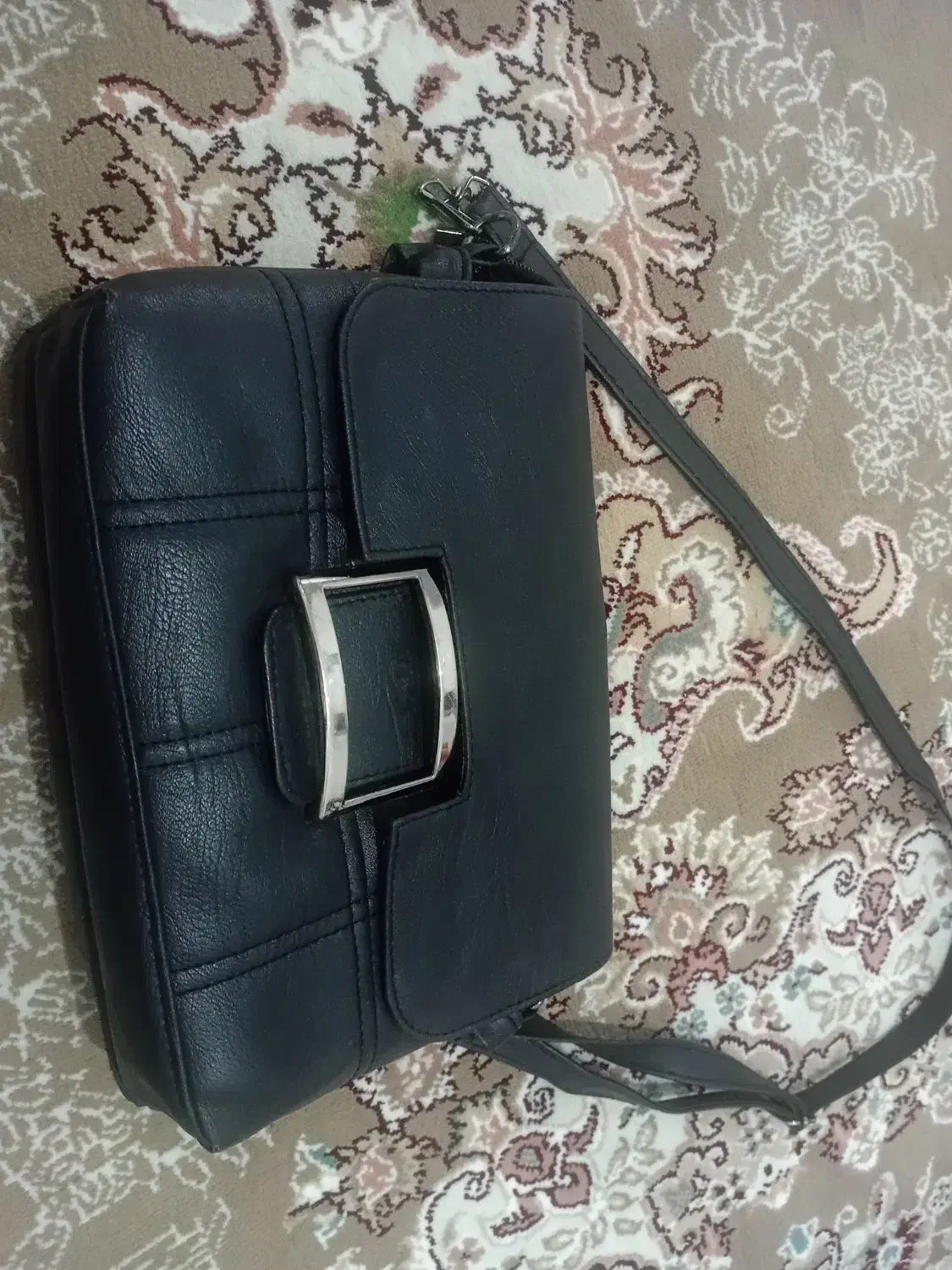 کیف|کیف، کفش، کمربند|نهاوند, |دیوار