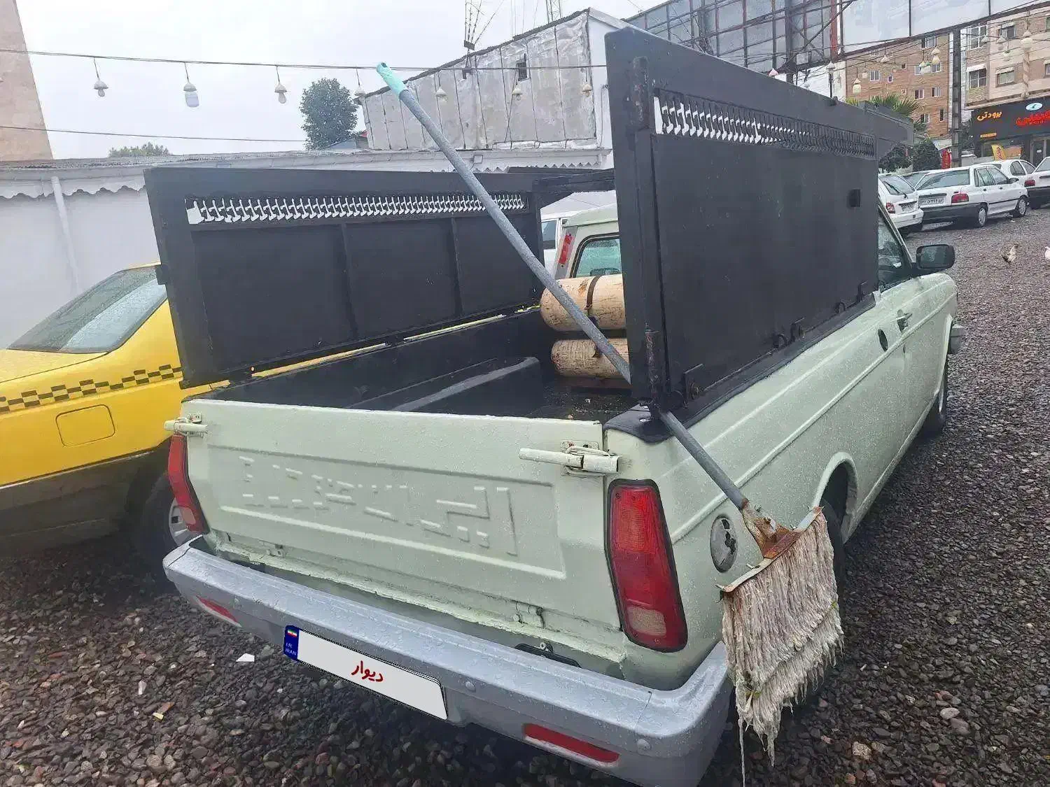 وانت|خودرو سواری و وانت|صومعهسرا, |دیوار