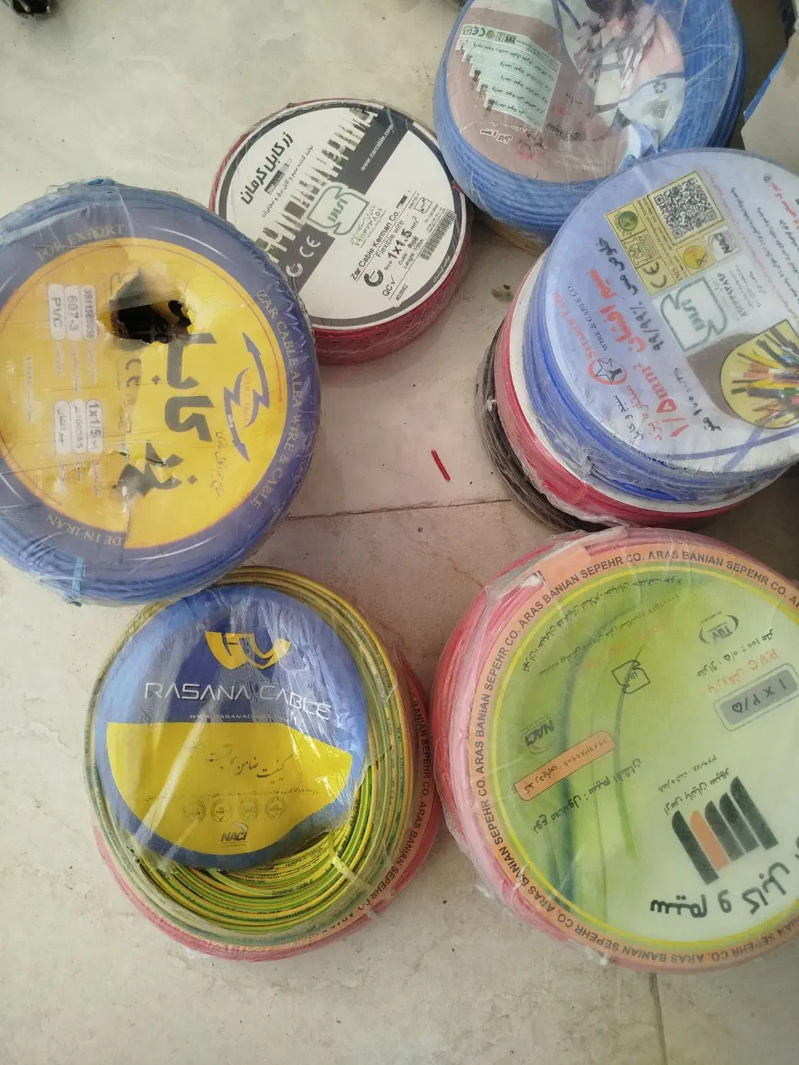 سیم وکابل زرکابل.ارس .ستاره.زیر قیمت.خرید هم دارم|مصالح و تجهیزات ساختمان|کرمان, |دیوار