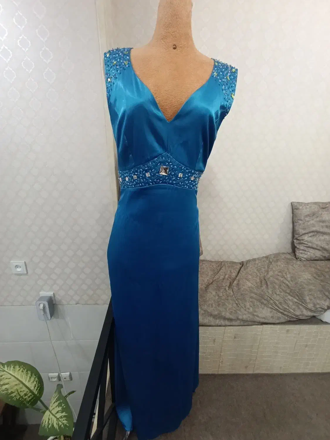 مجلسی ساتن با کاردست|لباس|یزد, |دیوار