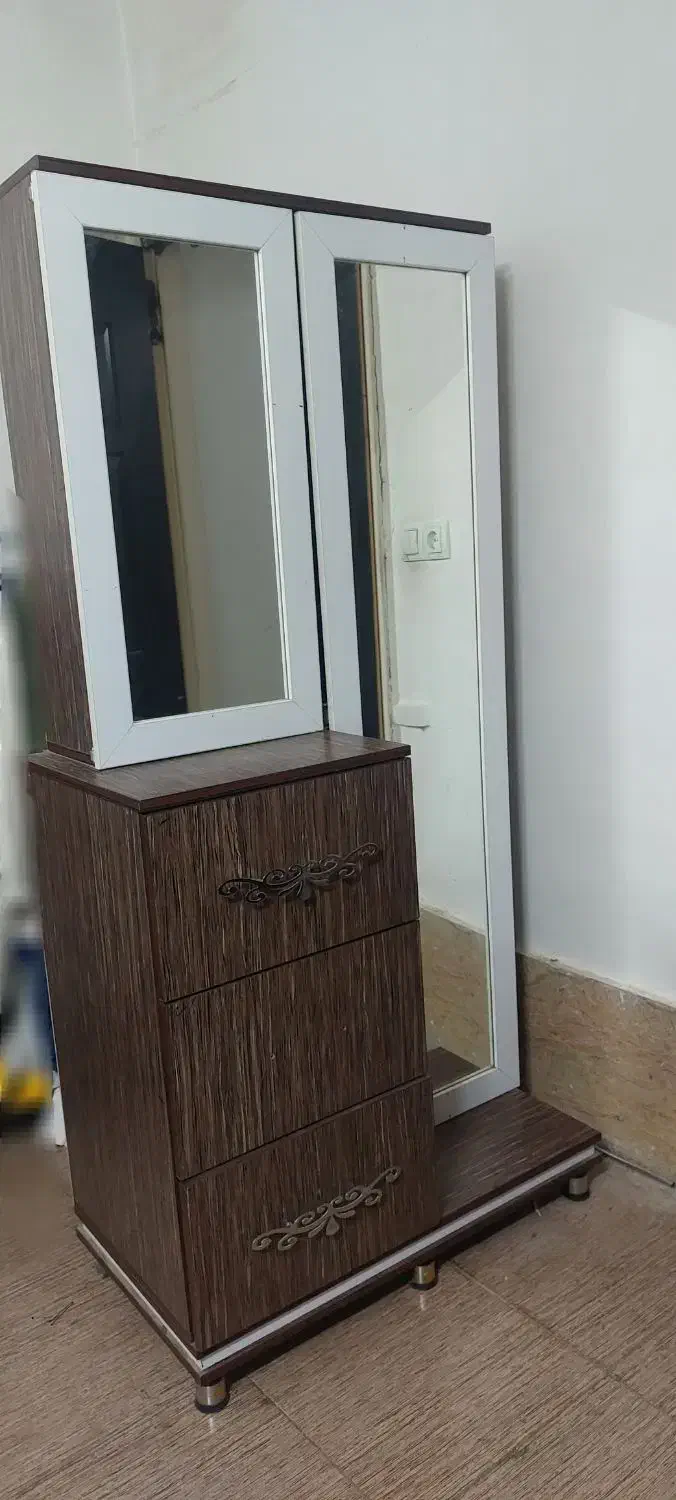 کمد میز ارایشی|مبلمان خانگی و میز عسلی|شیراز, گویم|دیوار