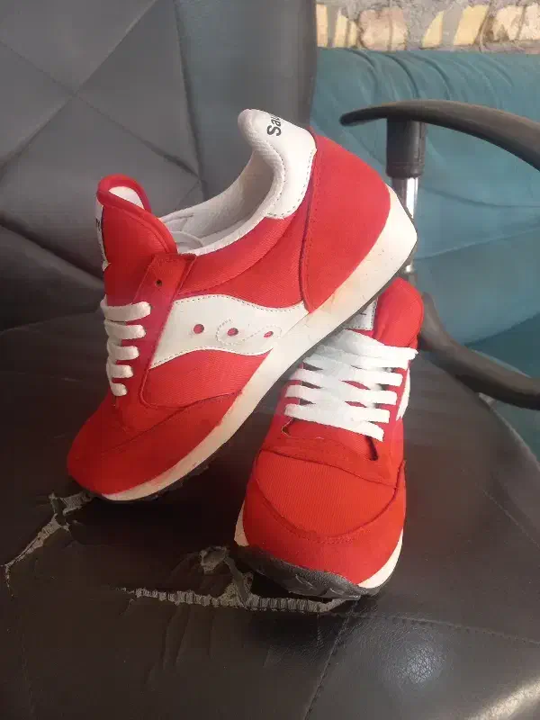 کفش و کتونی|کیف، کفش، کمربند|قم, شهر قائم|دیوار