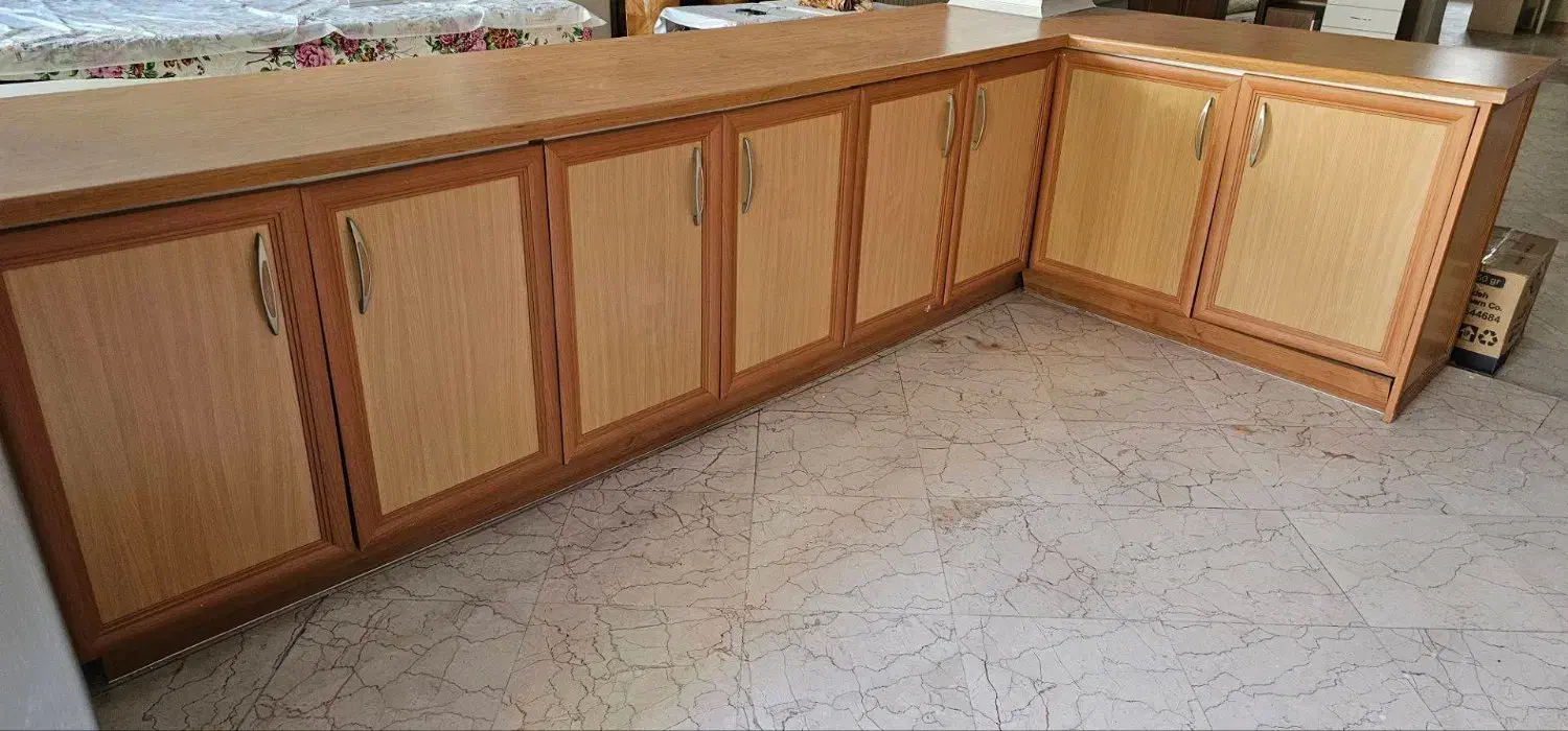 کابینت چوب در حد نو|آبچکان و نظمدهنده ظروف|تهران, نیروی هوایی (پیروزی)|دیوار