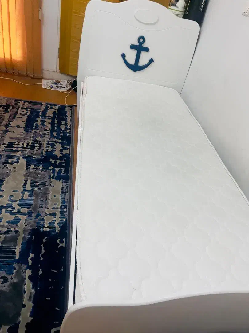 تخت و کمد نوجوان|تخت و سرویس خواب|شیراز, تاچارا|دیوار