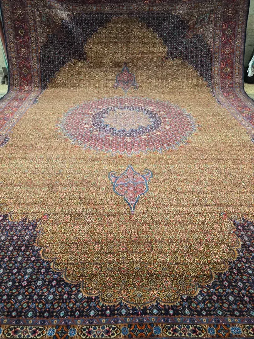 فرش دستباف ۲۴متری کف ابریشم/اقساطی/پرو در منزل|فرش|مشهد, احمدآباد|دیوار