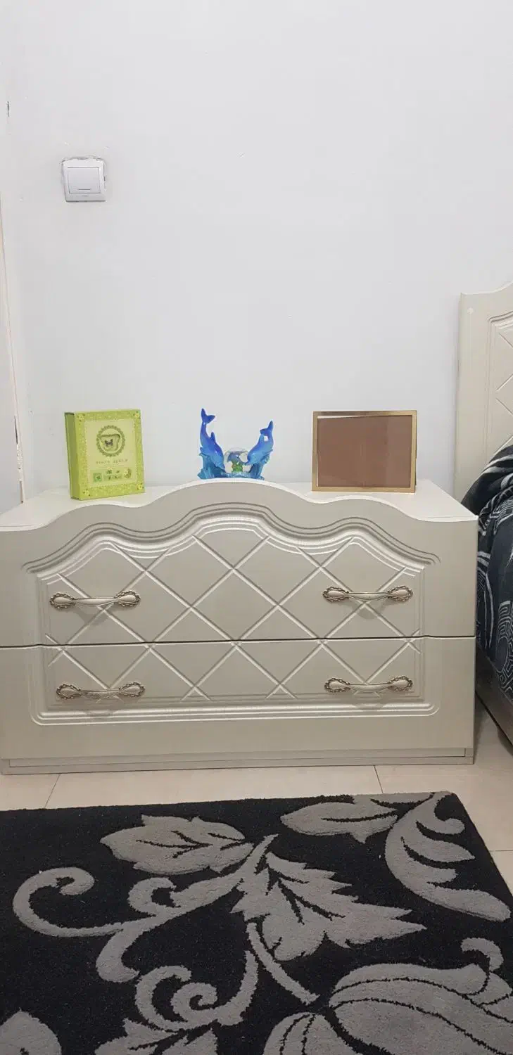 پاتختی|تخت و سرویس خواب|تهران, استخر|دیوار